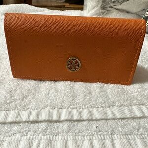 Tory Burch eyeglass case. Fits large glasses